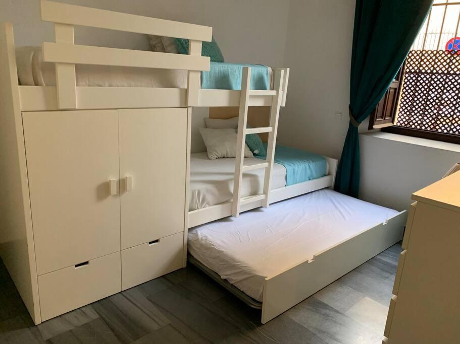 Beautiful Silent Apartment Private Parking Seville Ngoại thất bức ảnh