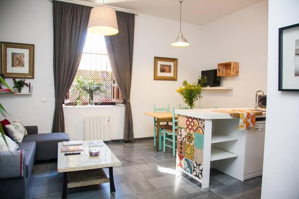 Beautiful Silent Apartment Private Parking Seville Ngoại thất bức ảnh
